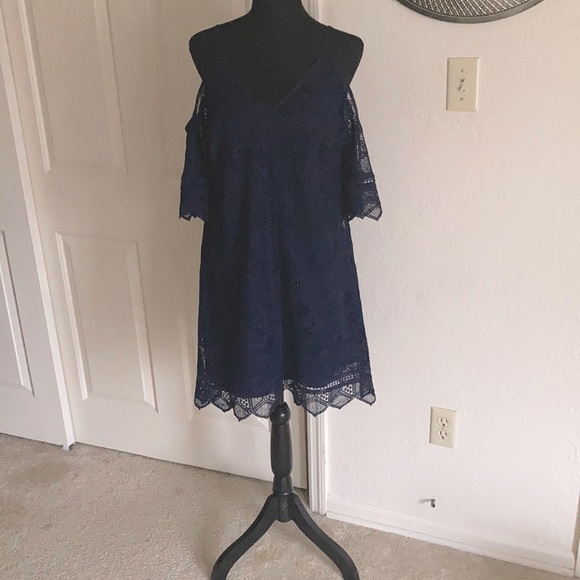 Lovely - Laundry by Shelli Segal Los Angela’s - Size 6 Navy Blue Lace Dress - Picture 4 of 16
